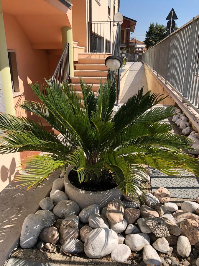 Appartamento Bianco - Peschiera Del Garda Exterior photo
